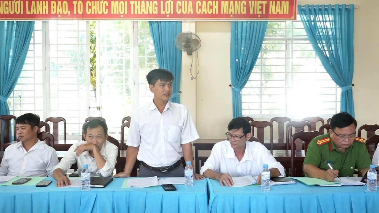 Thảo luận các giải pháp thực hiện tiêu chí xây dựng nông thôn mới nâng cao